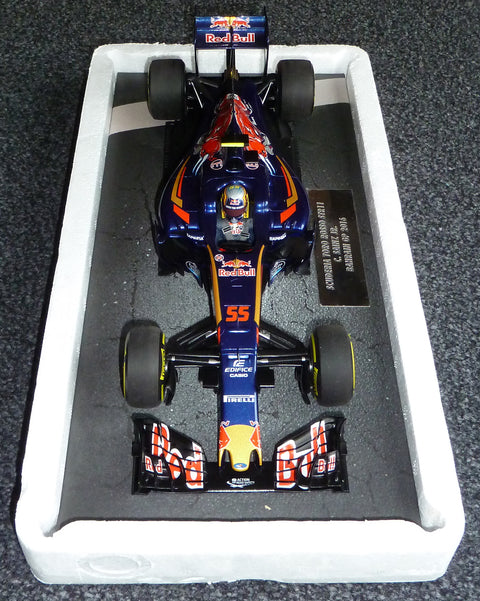 2016 - Scuderia Toro Rosso STR11 - Carlos Sainz - Bahrain GP