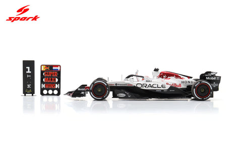 2025 - Oracle Red Bull Racing RB21 - Max Verstappen - Winnaar GP Japan 2025 - Honda witte livery (Spark 1:18)