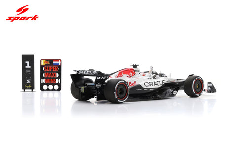 2025 - Oracle Red Bull Racing RB21 - Max Verstappen - Winnaar GP Japan 2025 - Honda witte livery (Spark 1:18)