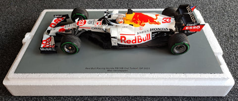 2021 - Red Bull Racing RB16B - Max Verstappen - Turkse GP - Arigato-livery (Spark 1:18)