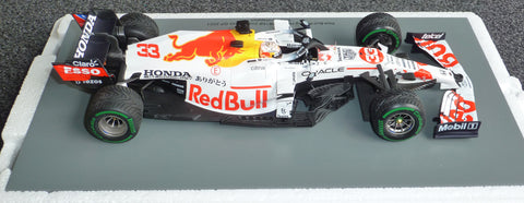 2021 - Red Bull Racing RB16B - Max Verstappen - Turkish GP - Arigato livery (Spark 1:18)